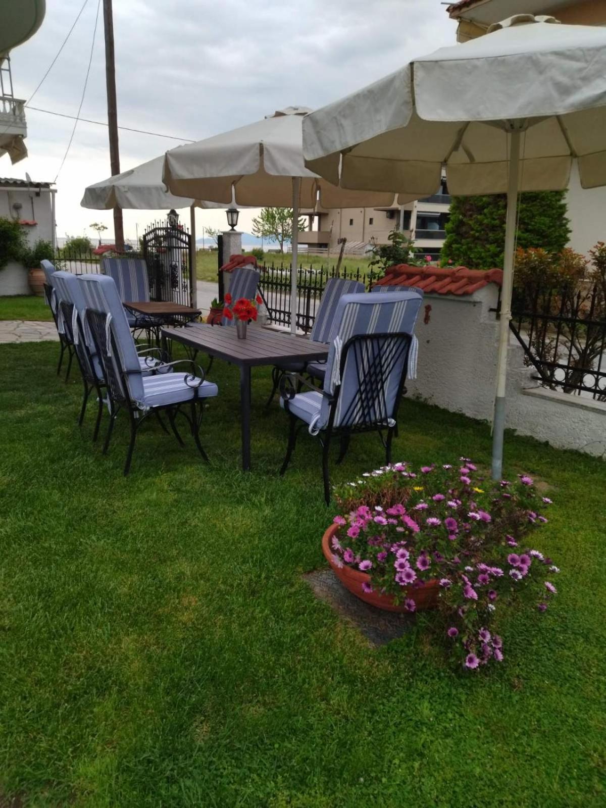 Athanasia Inn Vrasná Exterior foto