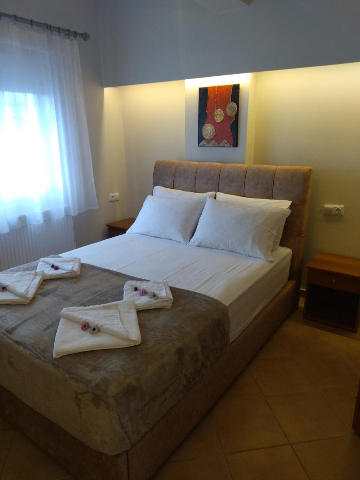 Athanasia Inn Vrasná Exterior foto